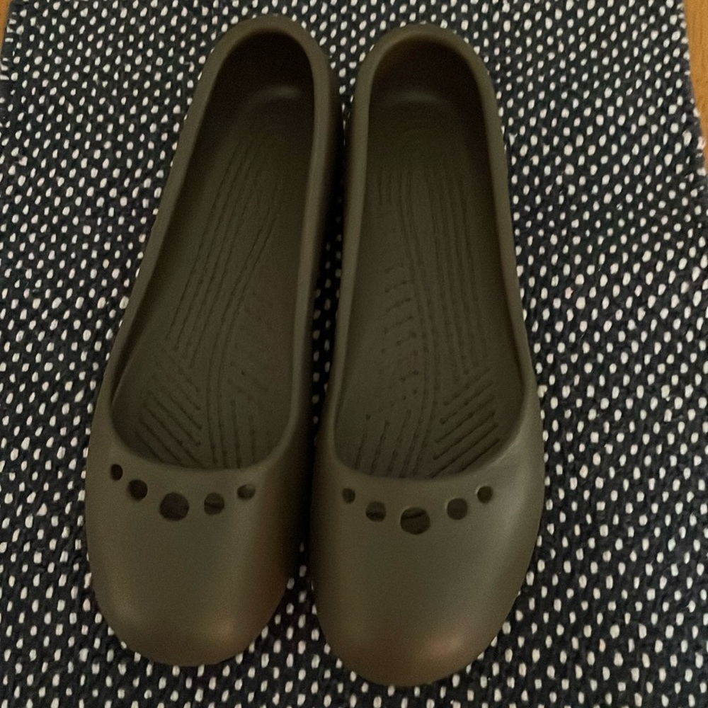 Women’s Brown Slip-On Casual Flats